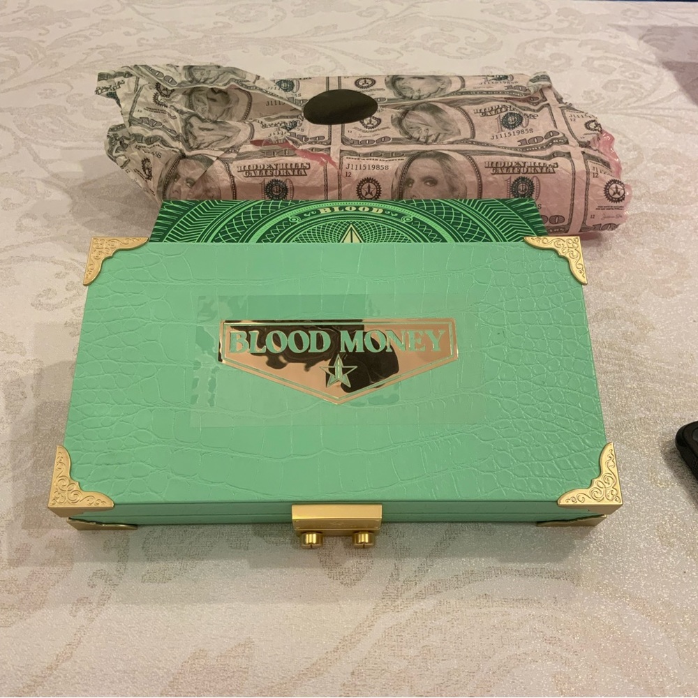 NEW Jeffree Star Blood Money eyeshadow palette